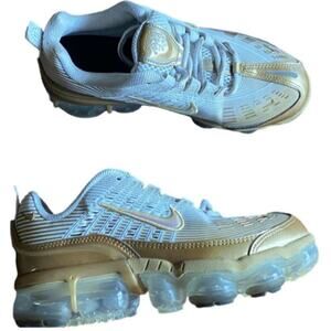 Nike Air VaporMax 360 Women's 5.5 White Metallic Gold Black Running Shoe